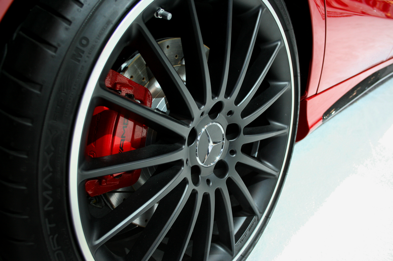Illustration for article titled New York Auto Show pics (Round 2)